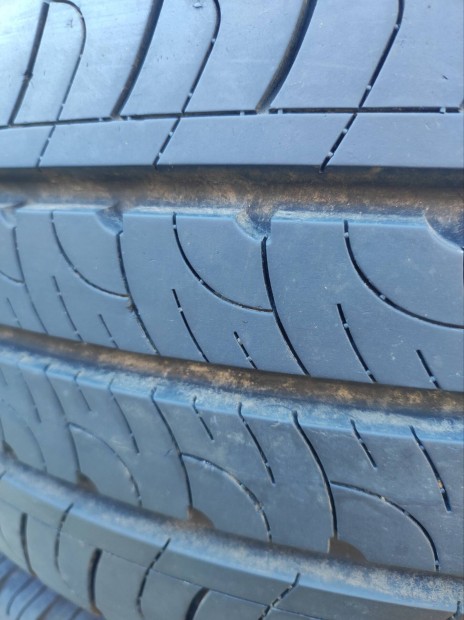 215/65r16c kisteheraut nyrigumi elad 