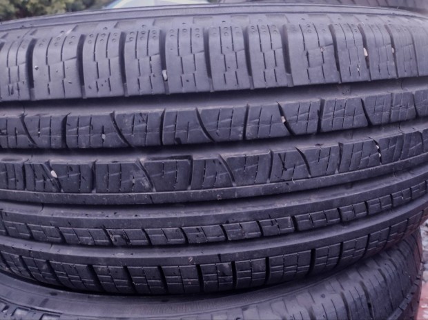 215/65r17es Pirelli 4évszakos gumi