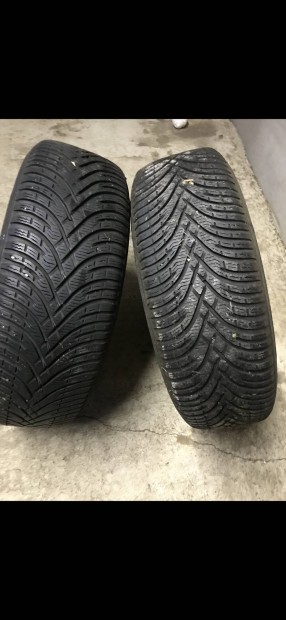 215/65x16 kl�ber t�ligumi garnit�ra 5x114.3 lemezfelnin