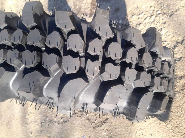 215/70R15 Simex mintás terepgumi