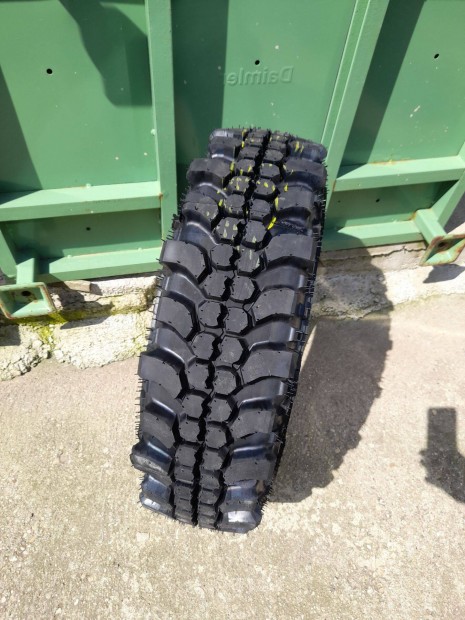 215/70R15 Simex mintás terepgumi