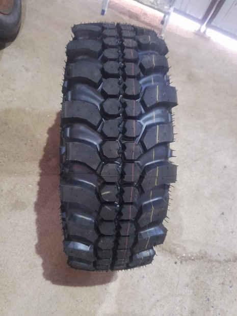 215/70R16 Kaiman mintás terepgumi
