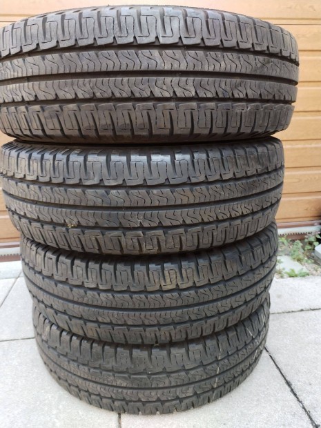 215 70 15 c michelin 215/70 R 15 C nyári gumi garnitura 8 mm