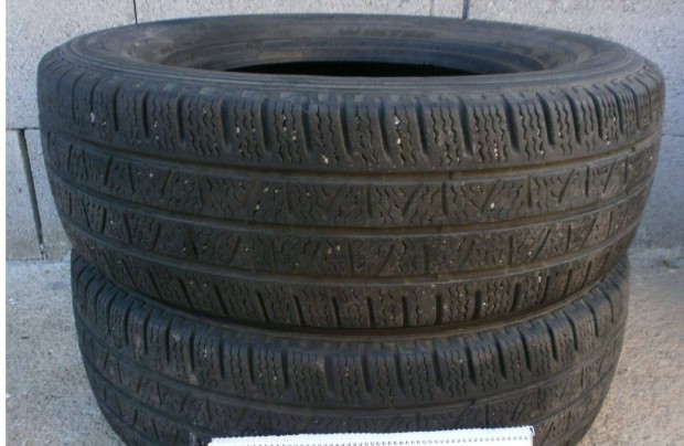 215/70 R15C Pirelli kisteher tligumi 2 db