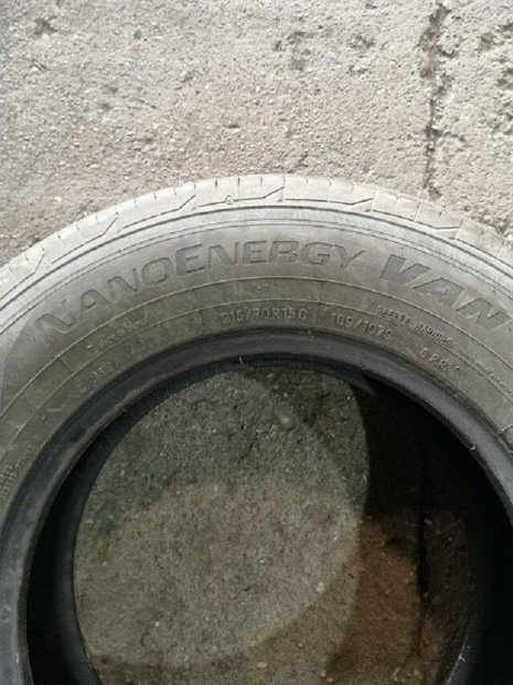 215/70 R15 C Toyo Nanoenergy Van nyri gumi