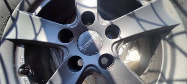 215/70 R16 Hankook gumi Dezent alufelnin eladó 4 db