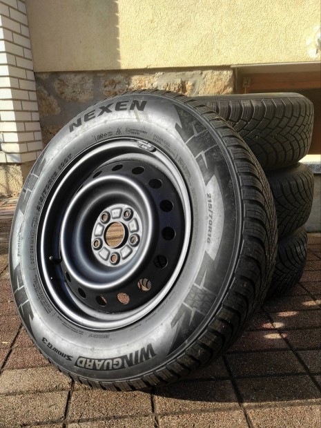 215/70 R16 Nexen tli gumik Toyota Rav4 felniken