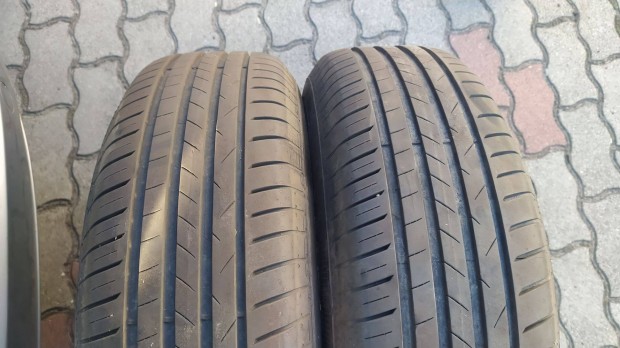 215/70 R16 nyári gumi 2 db alig futottak