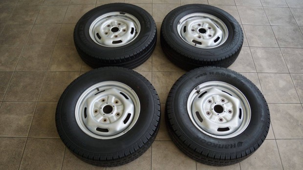 215/75 R16 C Ford Transit nyri gumik lemez felnin