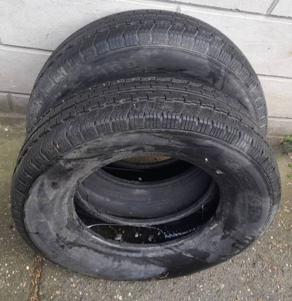 215 75 R16 C gumi két darab