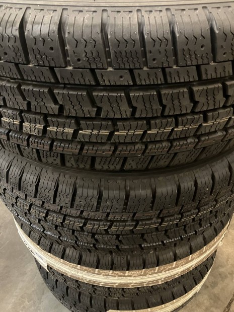 215/ 65 R 15 C adt 18 Goodyear