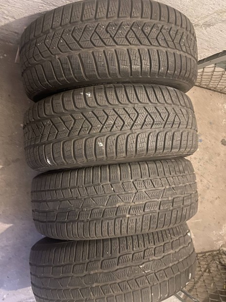 215 / 60 R16 Tligumi garnitra!