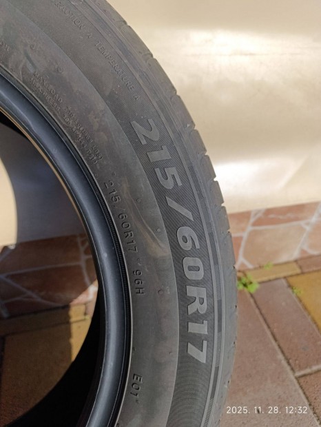 215x60 R17 ny�ri gumi