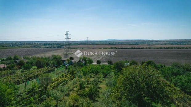 2175 nm-es telek elad� Tordas