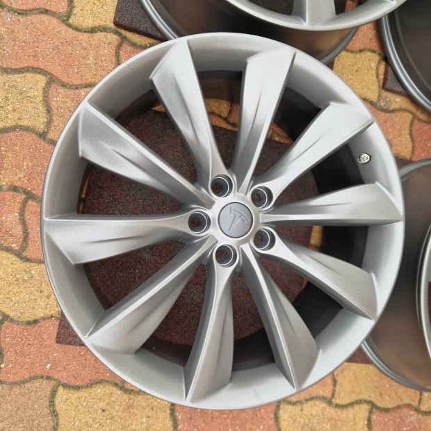 21" gy�ri Tesla alufelni model S X felni hib�tlan �llapot