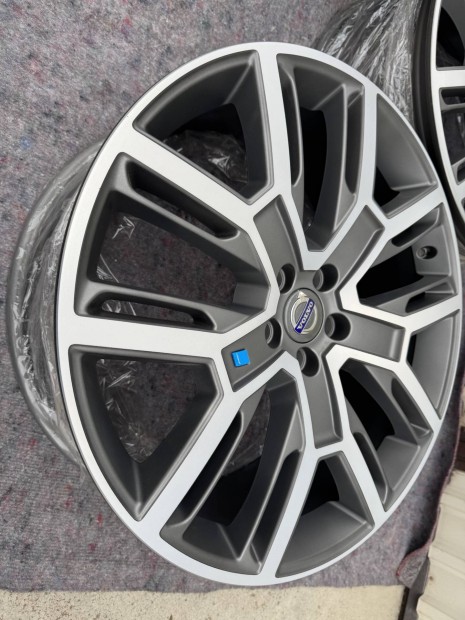 21"-os gyári Volvo felnik (XC60-on voltak) Polestar!