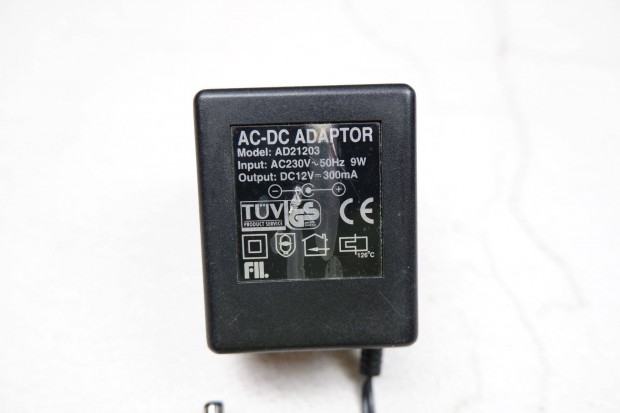 220V-os hlzati adapter 12V 300mA Ad21203