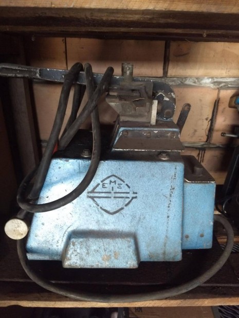 220 V lapforraszt