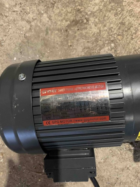 220 v villanymotor eladó !