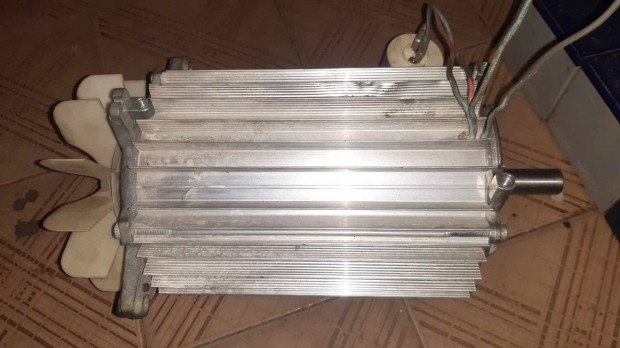 220v 3kw 2800f villanymotor