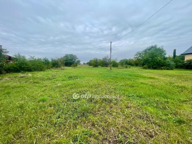 2247 nm-es telek elad� Debrecen