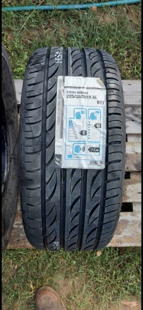 225/35r18 Pirelli nyari 1db j 15000Ft