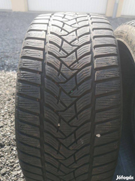 225/40R18 2db Dunlop tligumi