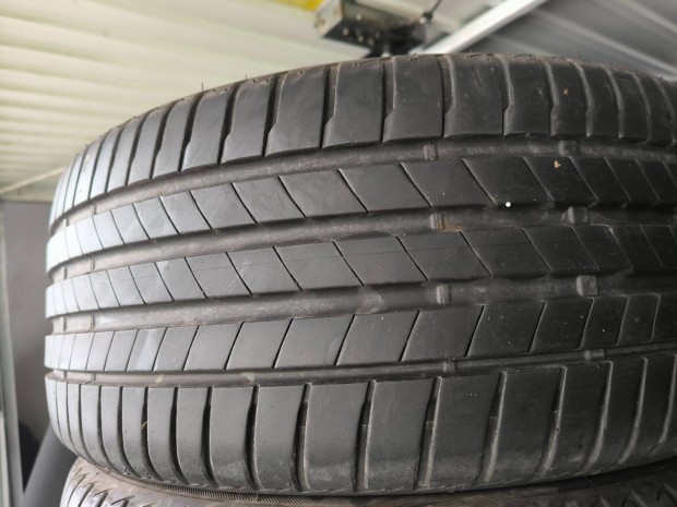 225/40R18 Bridgestone ny�rigumik 225/40 R18 90e/4db