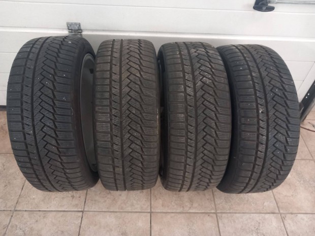 225/40R18 Continental Tligumi