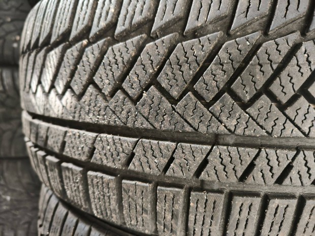 225/40R18 Continental tligumi tli 225/40 18 R18