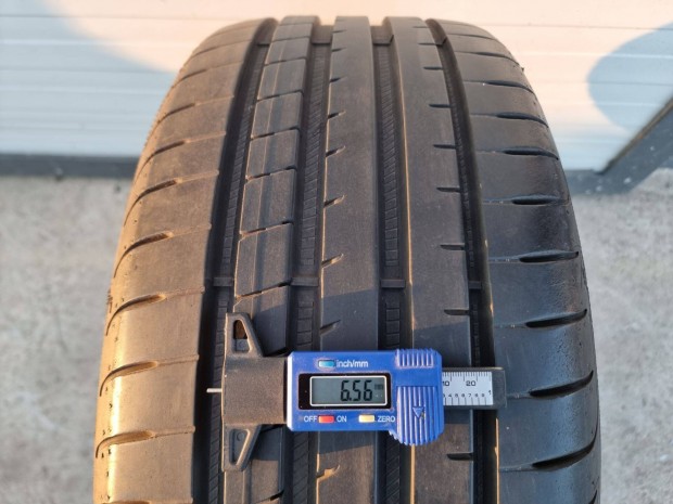 225/40R18 Good-Year gumi 2db szinte újszerű állapotban eladó!