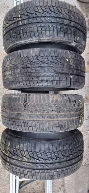 225/40R18 Hankook