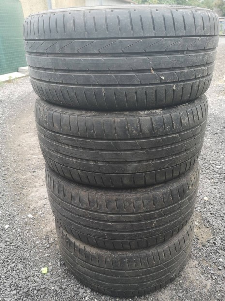 225/40R18 Hankook nyrigumik eladk