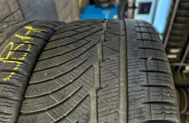 225/40R18 Michelin Pilot Alpin tligumi