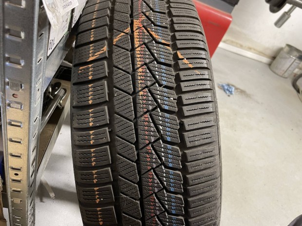 225/40R19 Continental tligumik