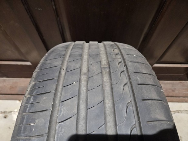 225/40R19 nyri gumi, 225 40 R19 