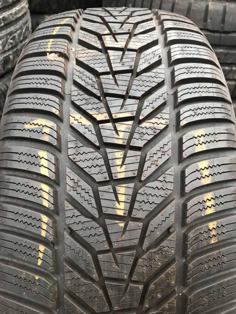 225/40R20 225/40 R20 j Hankook tli gumi R/db Dot21