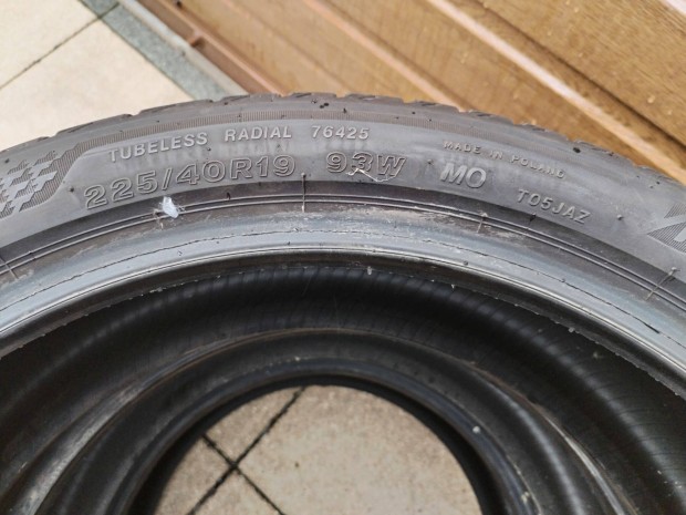 225 40 19 bridgestone 225/40 R 19 nyári gumi garnitura