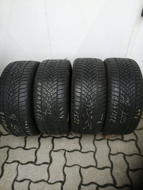 225/40 R18 Goodyear Ultragrip tli gum