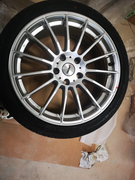 225/40 R18 Goodyear ny�ri gumigarnit�ra DOT2023 alufelnin 5x114.3