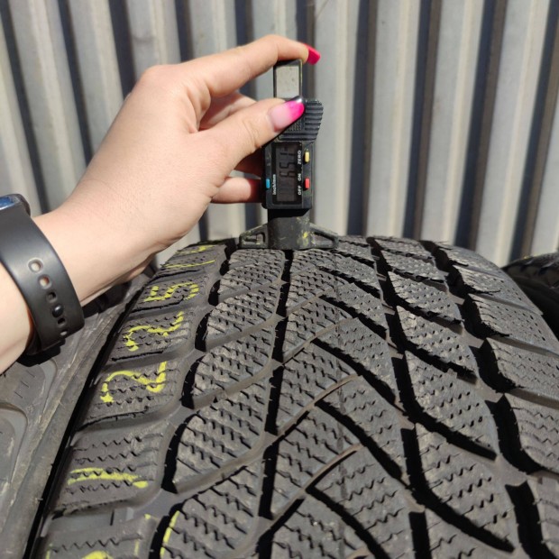 225/40 R18 Landsail téli gumi 99500ft a 4db /25/