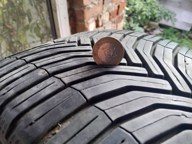 225/40 R18 Michelin Cross Climate 4 vszakos gumik 2 db