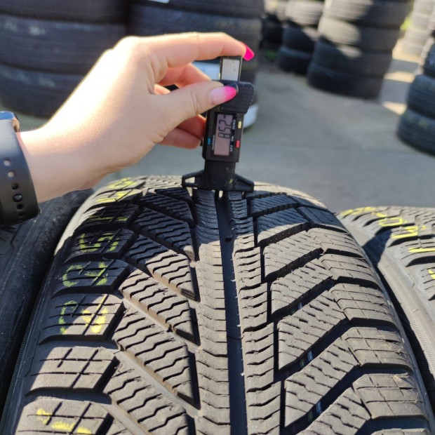 225/40 R18 Points téli gumi 99500ft a 4db /3/