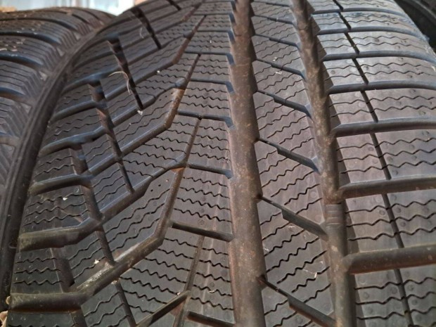 225/40 R18 Sailun Radial Tli gumiabroncs