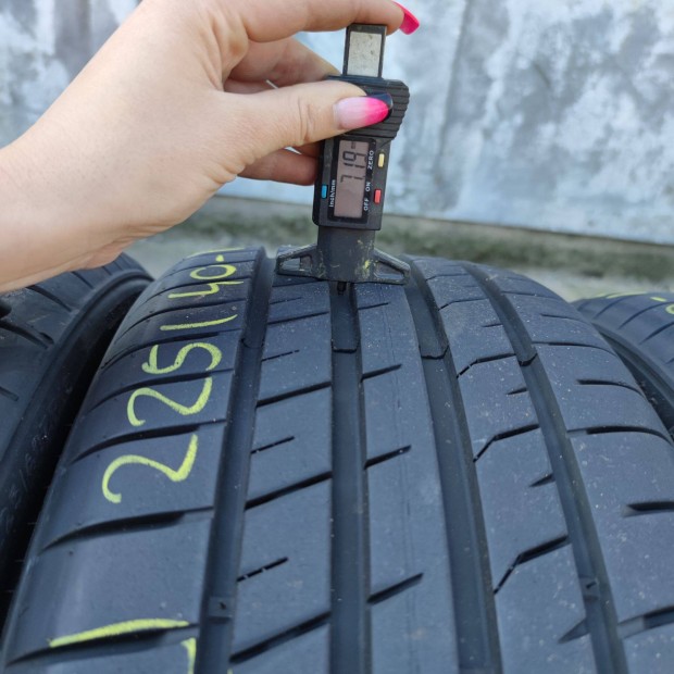 225/40 R18 Syron nyári gumi 99500ft a 4db /18/
