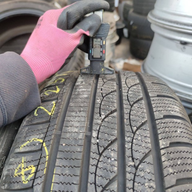225/40 R18 Tracmax tli gumi 88000ft a 4db/108/