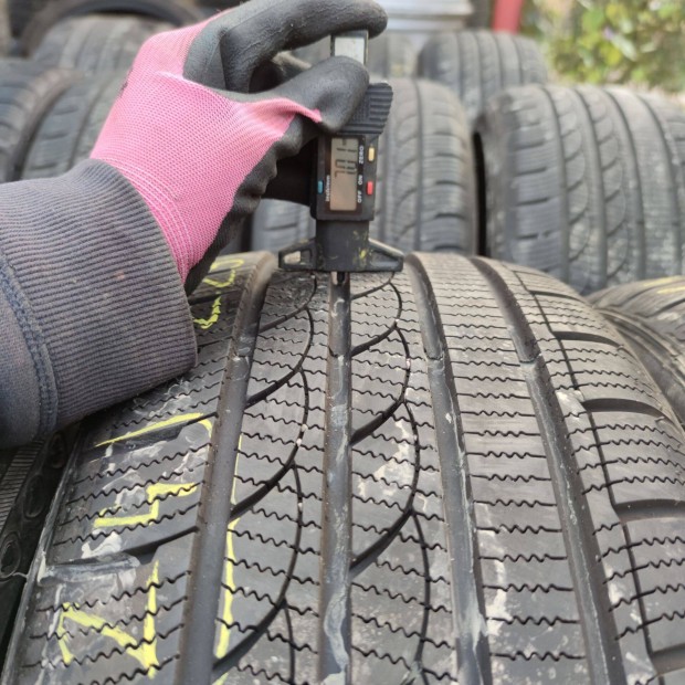 225/40 R18 Tracmax tli gumi 88000ft a 4db/124/