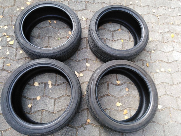 225/40 R18 -as nyrigumik eladk