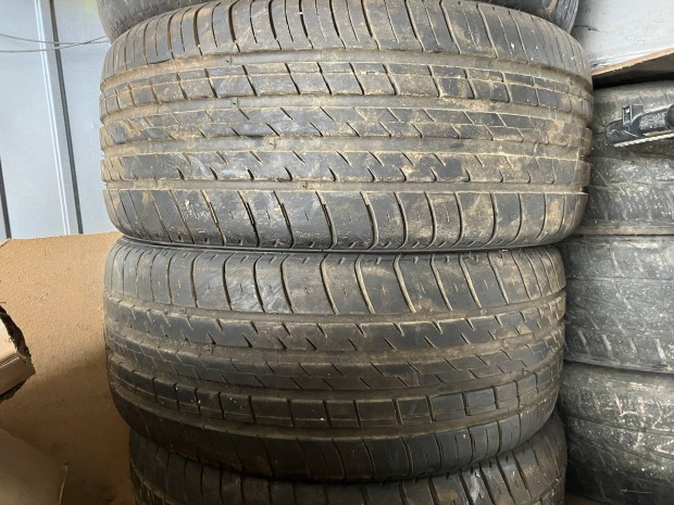 225/40 R18 boto nyrigumi