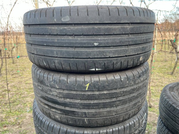 225/40 R18 dunlop 2db nyri gumi